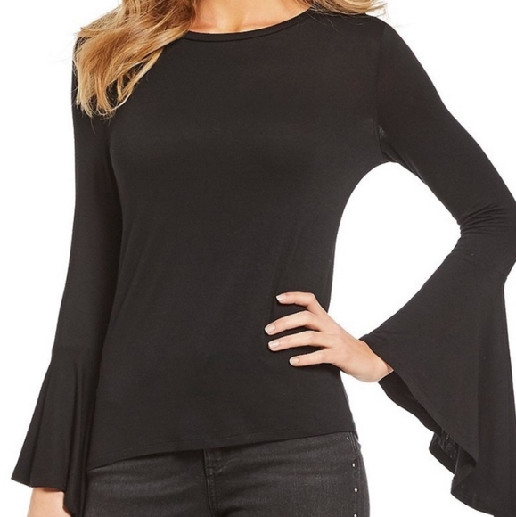 Chelsea & Theodore Tops - Chelsea & Theodore Black long sleeve top